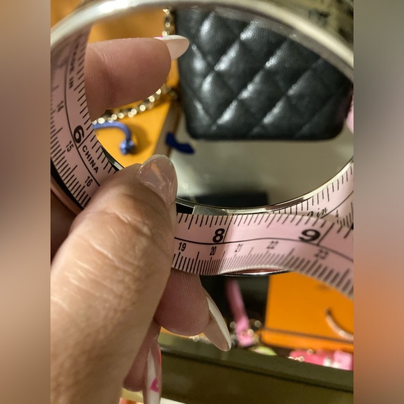 ⛳️⛳️ Hermes Black and Gold Equestrian Bracelet - Picture 12 of 14